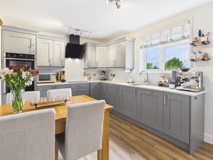 Kitchen- click for photo gallery